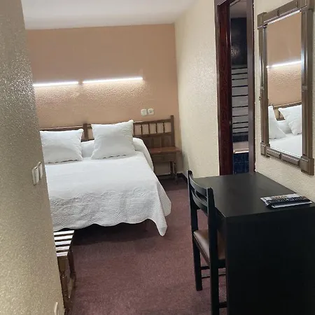 Folch Hotel 3*